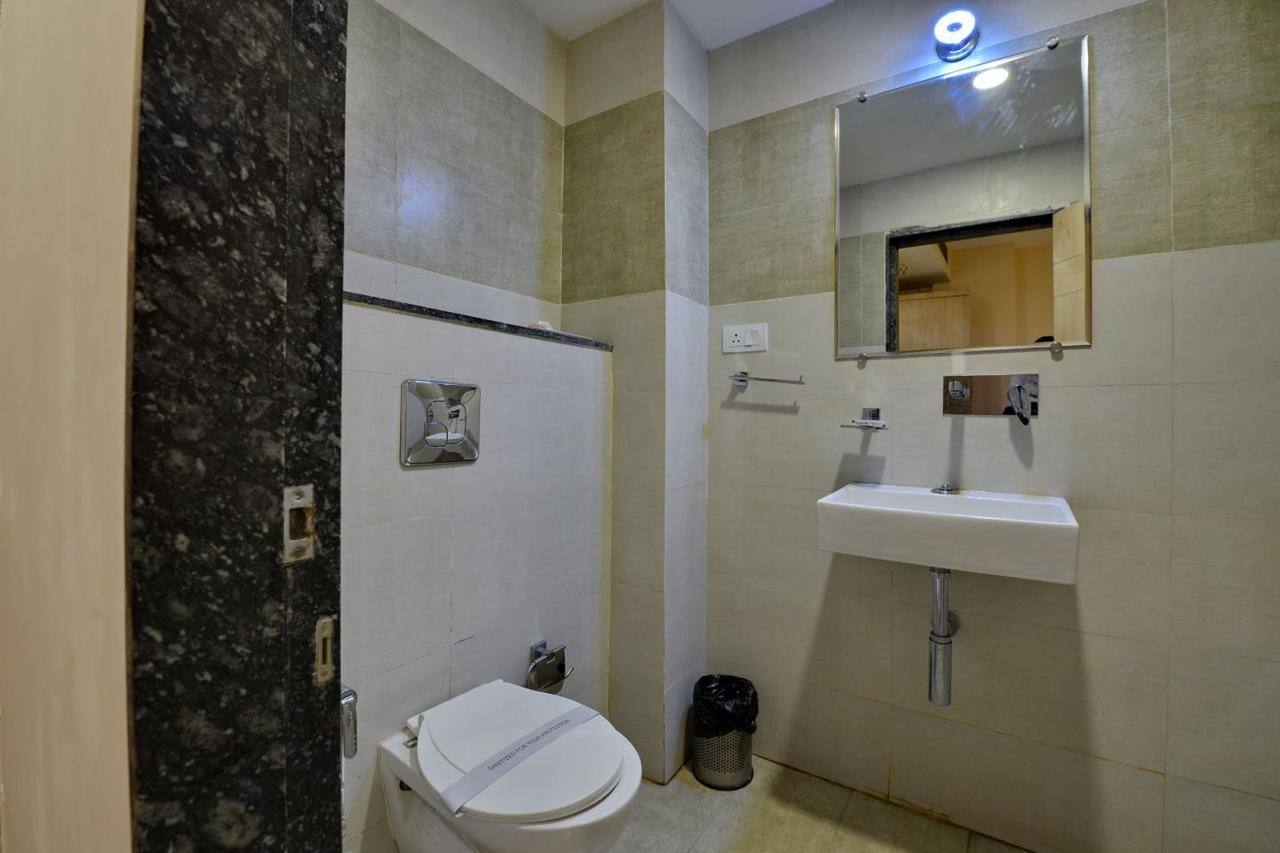 Hotel Signetic Blue Бопал Екстериор снимка
